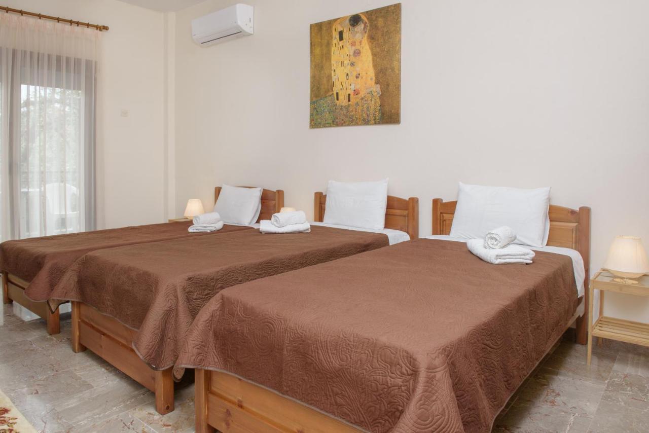 Dili Apartments Ierissos Exterior foto