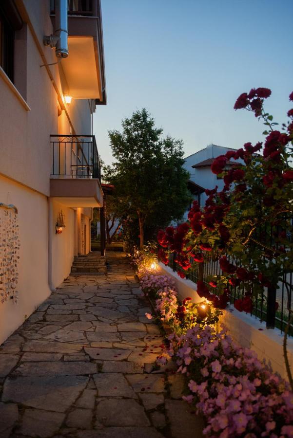 Dili Apartments Ierissos Exterior foto